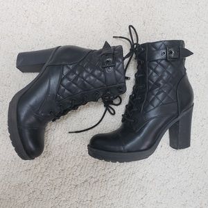 guess quilted boots